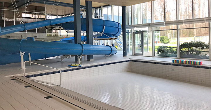 Alle Schwimmbecken des Fohrbach sollen nächste Woche gereinigt werden. (Bild: chi)