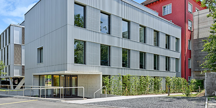 Neubau an der Nordseite des Spitalzentrums im Spital Zollikerberg. (Bild: Roger Frei)