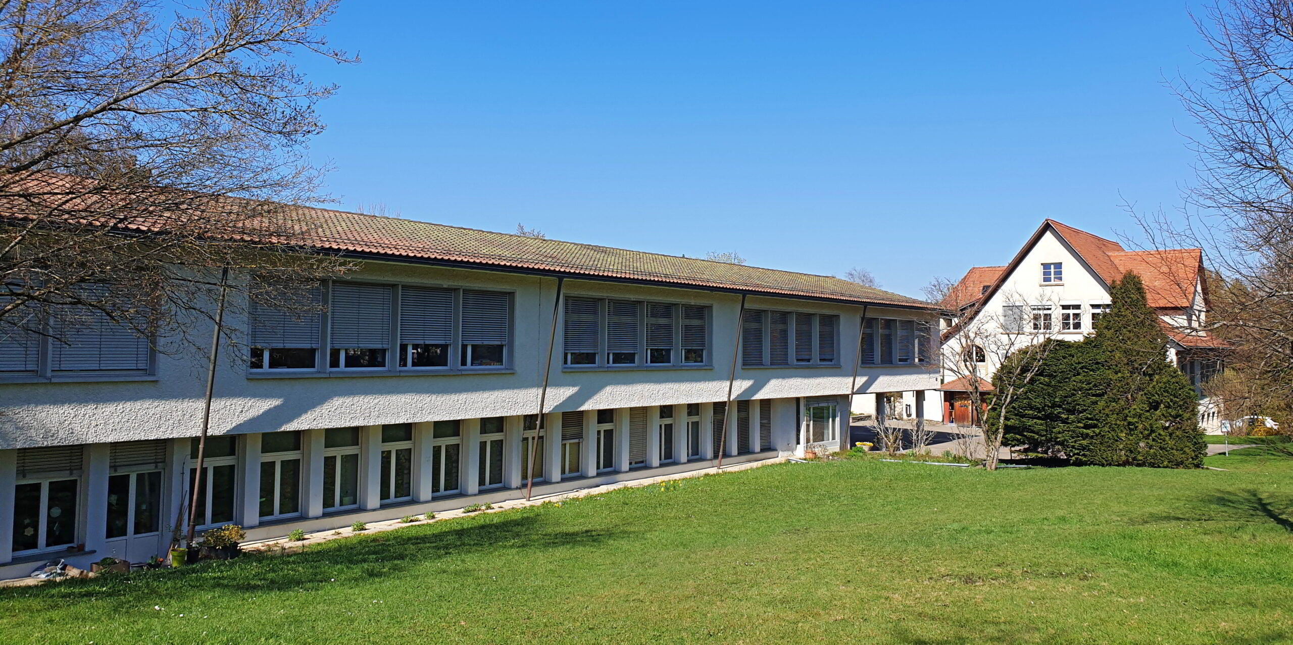 Das Schulhaus Rüterwis, wo Kinder zu Statisten geworden sind. (Bild: cef)